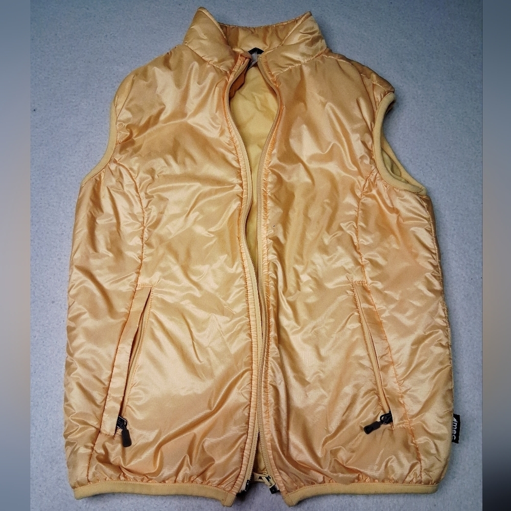4/20$ ➡️ Mountain Equipment Coop Yellow Puffer Vest